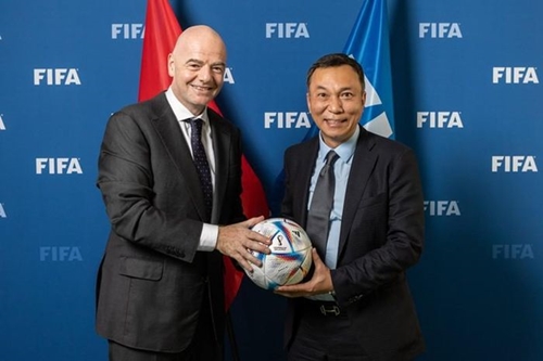 Chủ tịch FIFA Gianni Infantino dự khán trận đội tuyển Thái Lan và đội tuyển Việt Nam